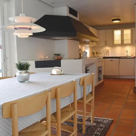 Three-bedroom Holiday In