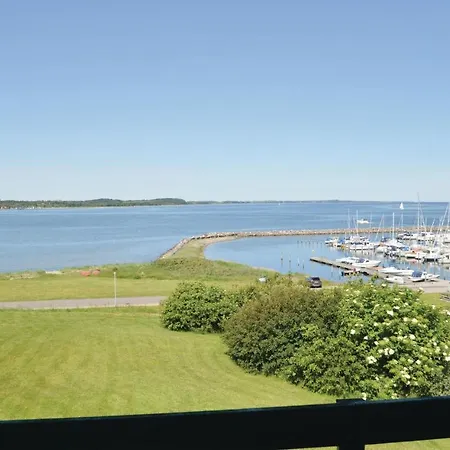 Three-bedroom Holiday In Semesterbostad