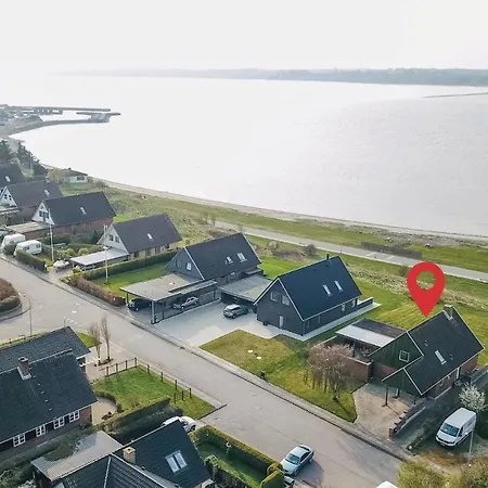 Three-bedroom Holiday In *