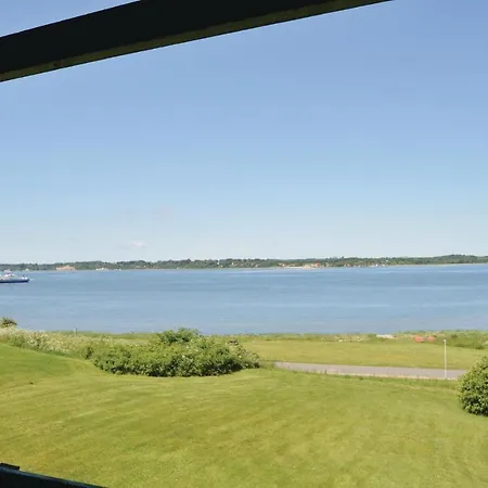 Three-bedroom Holiday In Semesterbostad