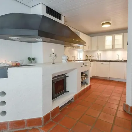 Three-bedroom Holiday In Semesterbostad *