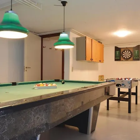 Semesterbostad Three-bedroom Holiday In *