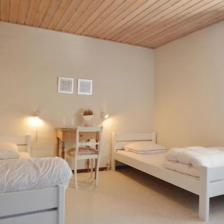Three-bedroom Holiday In * Farsø